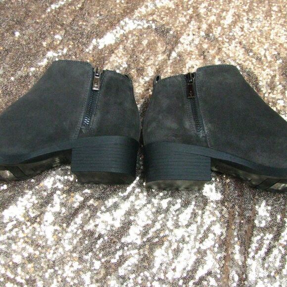 NIB Kenneth Cole suede ankle boots 8 - Picture 6 of 10